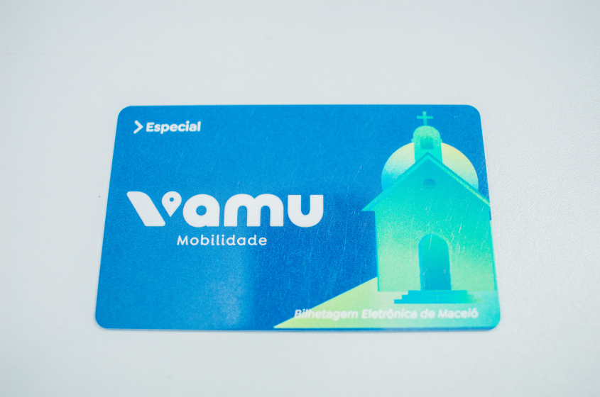 Cartão Vamu na modalidade Especial, que garante o embarque gratuito nos coletivos. Foto: Evinho Silva/Ascom SMTT