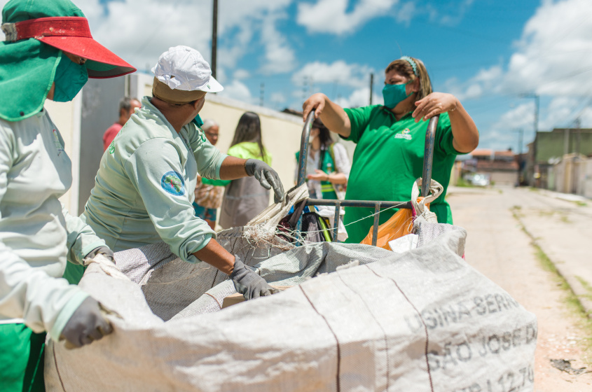 Ampliação da coleta seletiva aumentou  renda dos recicladores cooperados. Foto: Alexandre Vieira/Ascom Alurb