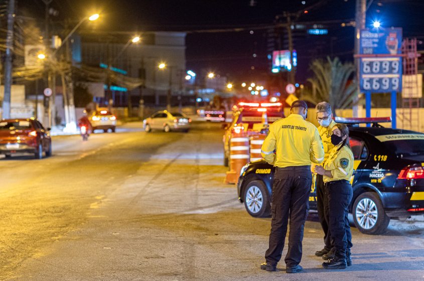 Agentes de trânsito fazem rondas na região. Foto: Itawi Albuquerque/Secom Maceió