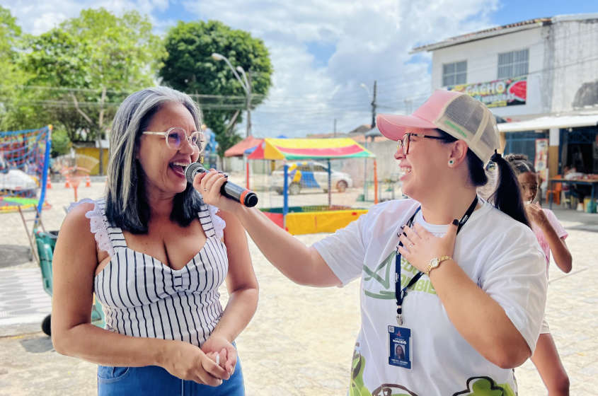 Moradora do Salvador Lyra elogiou a iniciativa. Foto: Crystália Tavares/Ascom Alurb