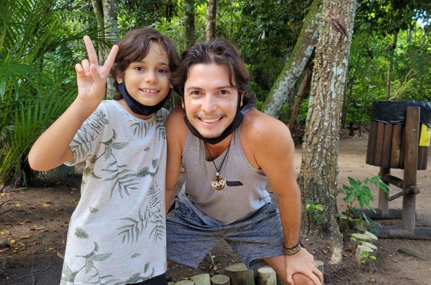 Marcos André levou seu filho para participar da ação. Foto: Ascom Sudes