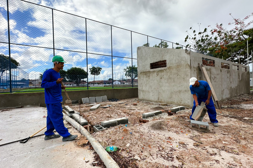 Praça contará também com parque infantil e academia. Foto: Gabryel Andrade/Ascom Seminfra