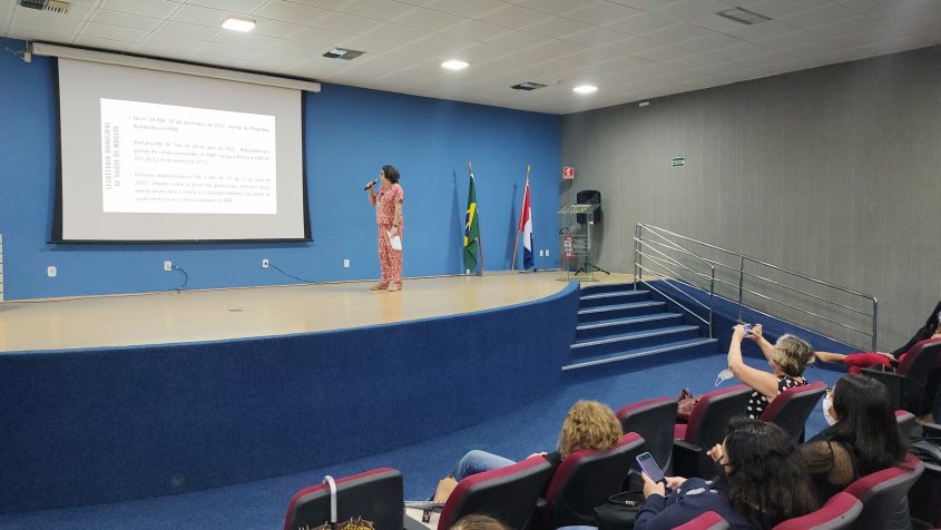 Rita Leone abordou as mudanças do Programa Auxílio Brasil Saúde. Vanessa Napoleão/Ascom Semas
