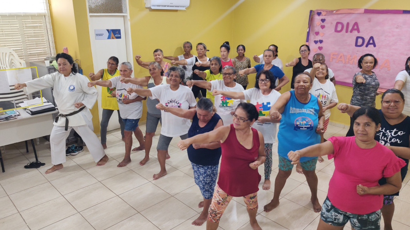 Grupo começou com 10 pessoas e hoje já têm 30 mulheres e idosas. Foto: Vanessa Napoleão/Ascom Semdes
