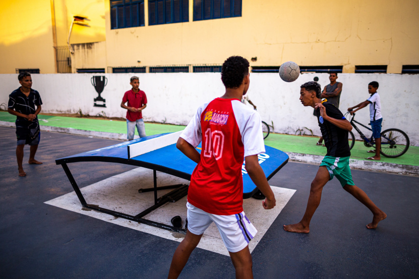Futmesa tem sido o esporte mais praticado na Rua Aberta no Osman Loureiro. Foto: Alisson Frazão / Secom Maceió