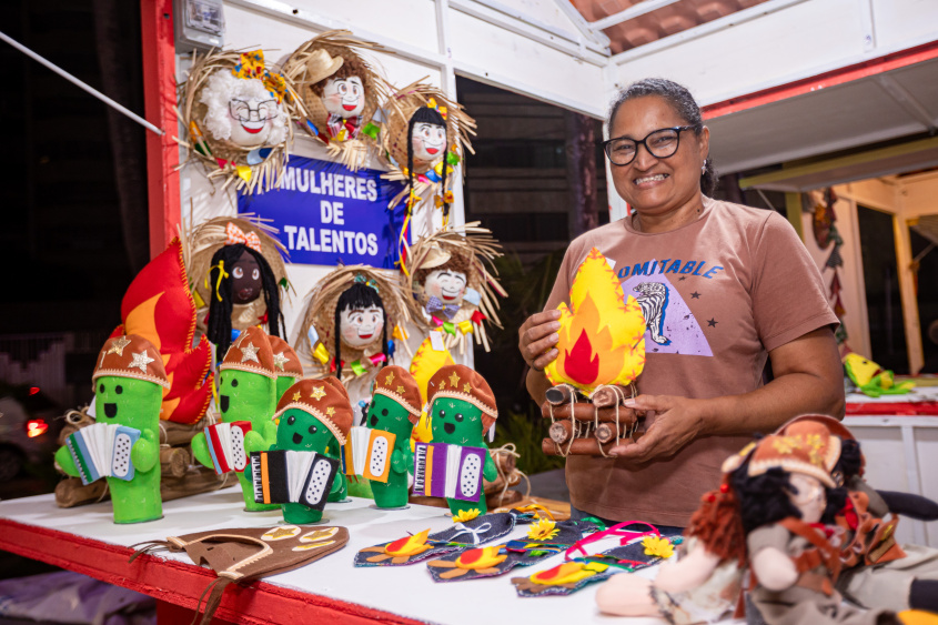 Maria da Silva Claudete Artesa, 56 anos, 2 anos no grupo Mulhers de talento que faz parte da economia Solidaria