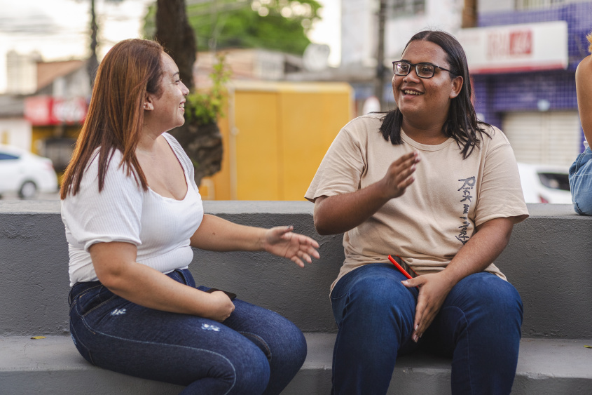 Ygor Pontes participou do bate-papo e um dos jovens que está trabalhando como Jovem Aprendiz. Foto: Alisson Frazão/Secom Maceió