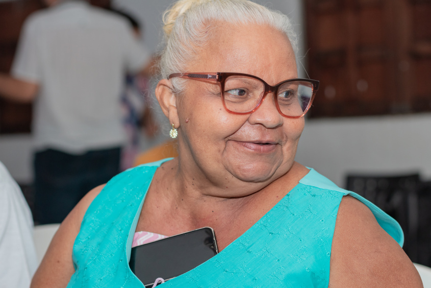 A dona de casa Quitéria Carnaúba destaca o aprendizado com os profissionais de saúde. Foto: Victor Vercant/Ascom SMS