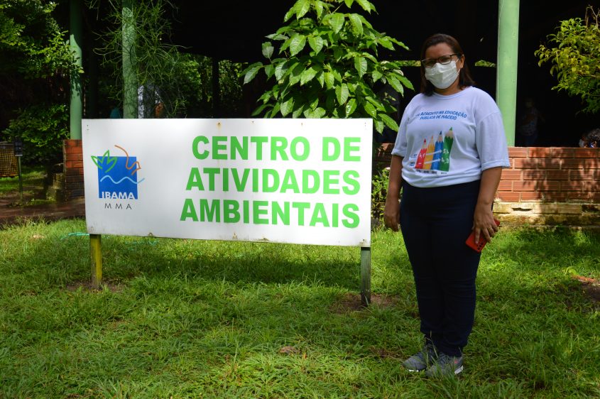 Professora e coordenadora da unidade escolar, Edjane Lima, enfatizou interação com meio ambiente. Foto: Karla Lima/Ascom Semed