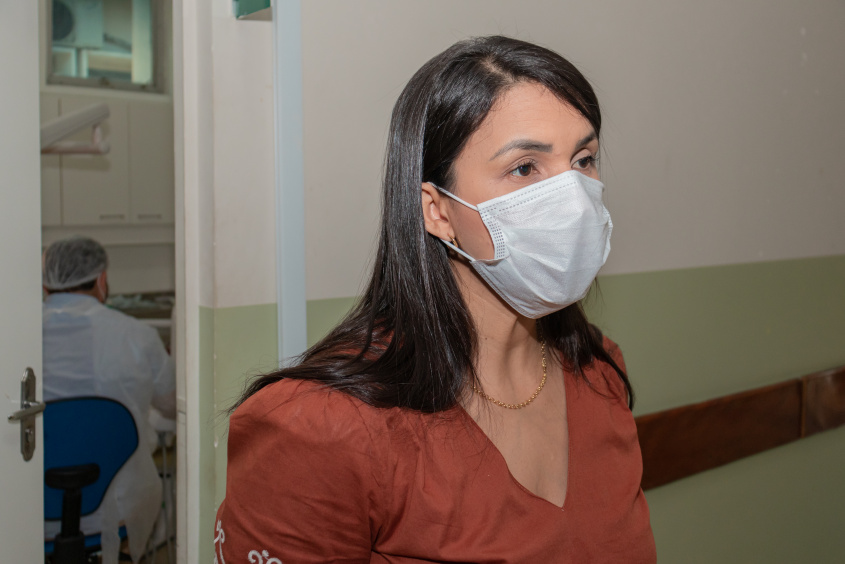 Sandrine Vieira, cirurgiã-dentista e coordenadora do Centro de Especialidades Odontológicas (CEO). Foto: Victor Vercant/Ascom SMS