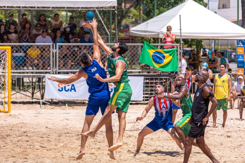 Ao todo, seis seleções disputam duas vagas para o Mundial de Seleções de Beach Handball. Foto: Itawi Alburquerque / Secom Maceió