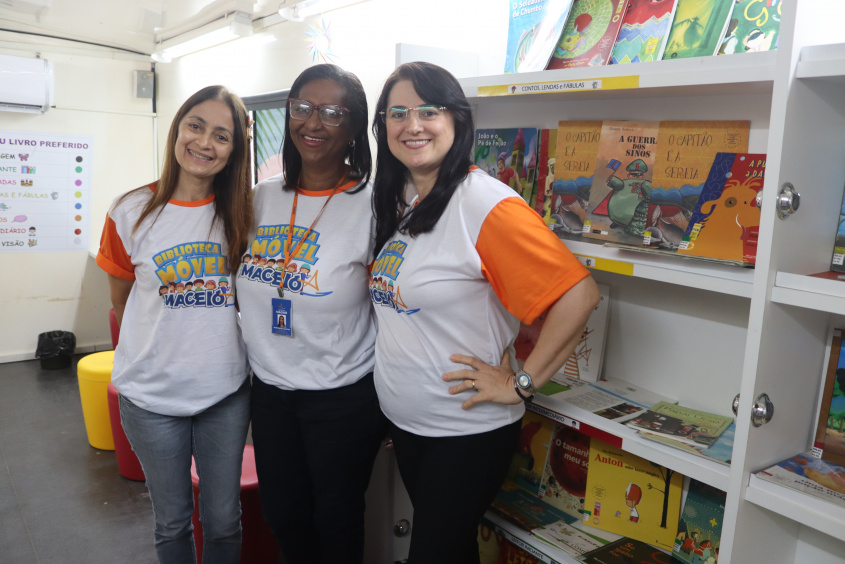 Contadoras de histórias da Semed, Júlia Lisboa, Maria Ângela e Gracileide Melo, realizaram atividades de incentivo à leitura. Foto: Jamerson Soares (estagiário)/Ascom Semed