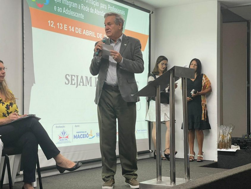 Vice-prefeito, Ronaldo Lessa, esteve presente ao evento, representando o prefeito JHC. Foto: Vanessa Napoleão/Ascom Semas