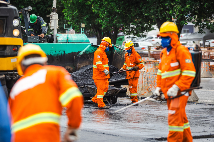 Obras de pavimentação avançam em Maceió. Foto: Jonathan Lins/Secom Maceió