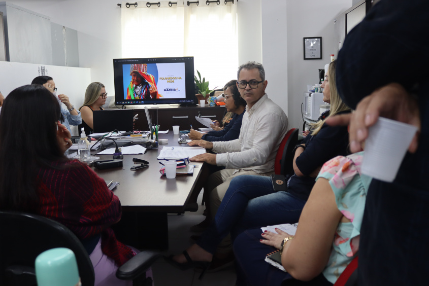 Coordenadores e técnicos pedagógicos estavam presentes na reunião. Foto: Jamerson Soares (estagiário)/Ascom Semed