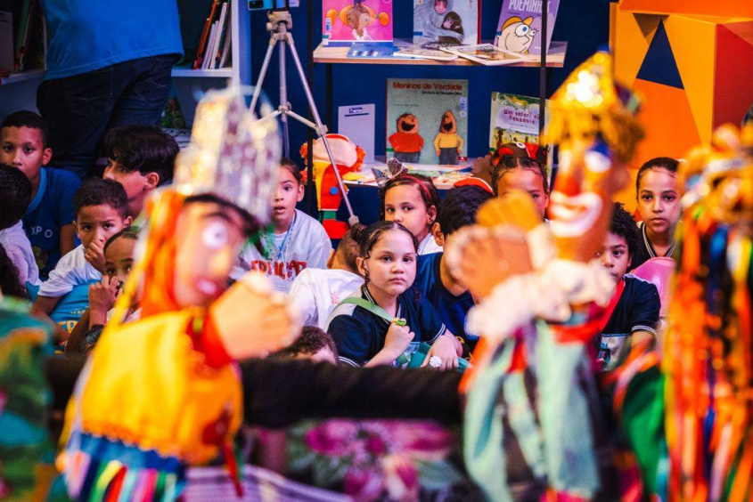 Na Bienal Internacional do Livro, a oficina de fantoches promovida pela Semce encantou um público infantil. Foto: Arquivo/Secom