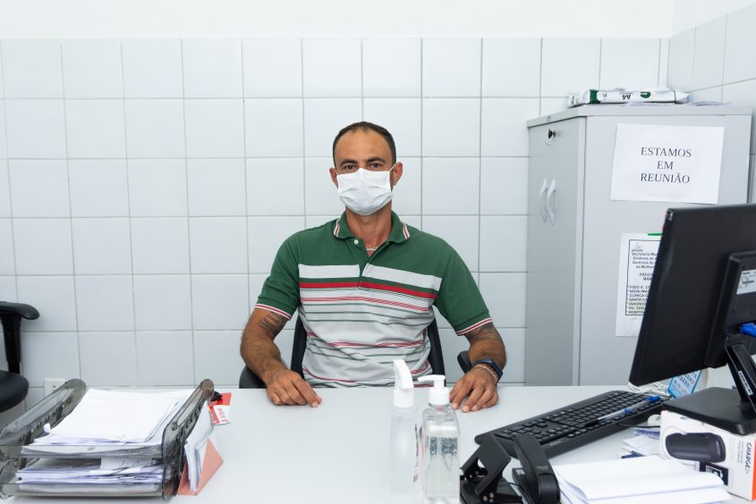 Frederico Souto, gerente da Unidade de Saúde Osvaldo Brandão Vilela. Foto: Bruno Wesley/Ascom SMS