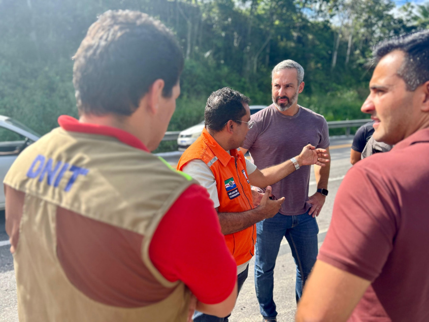 Órgãos alinham as medidas que serão tomadas para eliminar o risco. Foto: Pedro Henrique/ Ascom Defesa Civil de Maceió