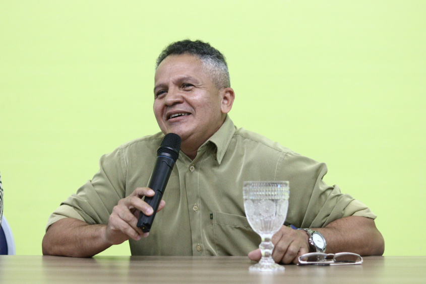 Ademir Oliveira é coordenador do setor de Centros e Núcleos da Semed. Foto: Pedro Farias/Ascom Semed