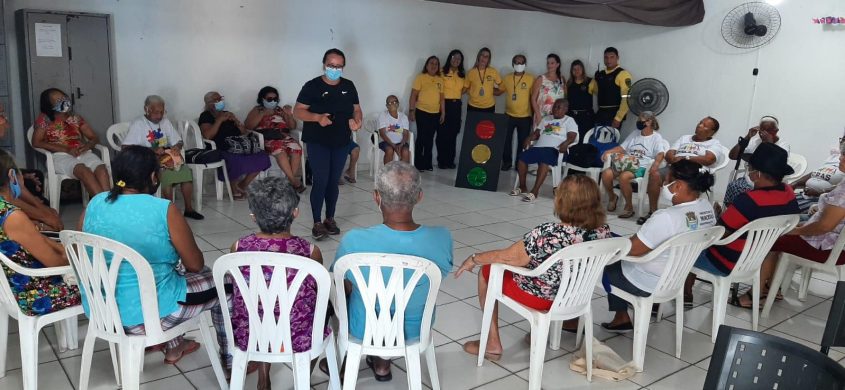 Atividade de integração realizada pela equipe de residentes do Curso de Fonoaudiologia da UNCISAL. Foto: Cras Dom Adelmo Machado
