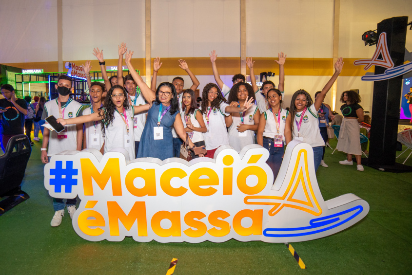 Alunos do 8º ano da Escola Municipal Padre Brandão Lima na Arena Maceió é Massa. Foto: Juliete Santos / Secom Maceió