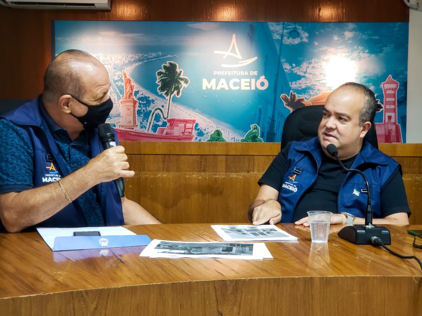 Secretários do Abastecimento, Carlos Ronalsa, e Executivo do Gabinete do Prefeito, Claydson Moura (Foto: Tatiane Gomes/Ascom Semtabes)
