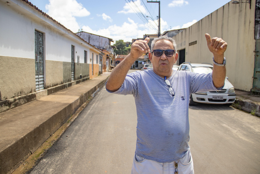 Cícero Teixeira diz que em dias chuvosos a presença de lama era predominante. Foto: Júnior Bertoldo / Secom Maceió