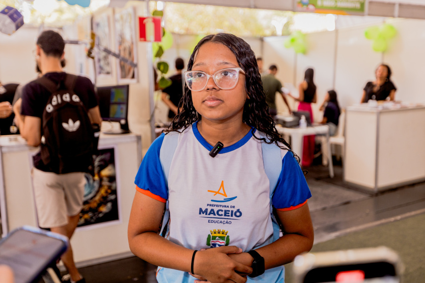 Letícia Teixeira de 13 anos, disse que gostou do evento porque é muito interessante e representa novas descobertas. Foto: Joyce Juliana / Ascom Semed