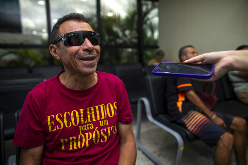 José Francenildo, de 59 anos, afirma que a cirurgia foi excelente e bem sucedida. Foto: Alisson Frazão/Secom Maceió