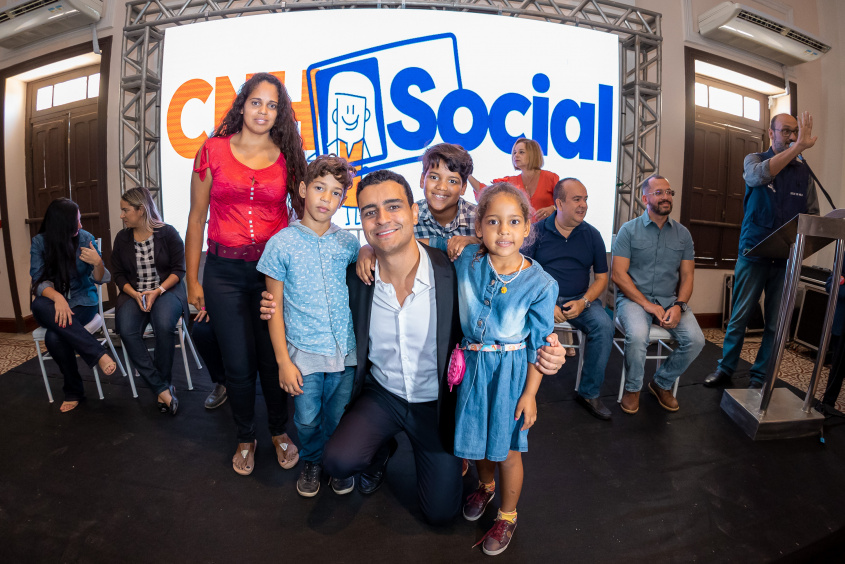 Daniela Stefanie foi beneficiada com o CNH Social e projeta novas oportunidades para emprego e assim ajudar a sua família. Foto: Itawi Albuquerque / Secom Maceió