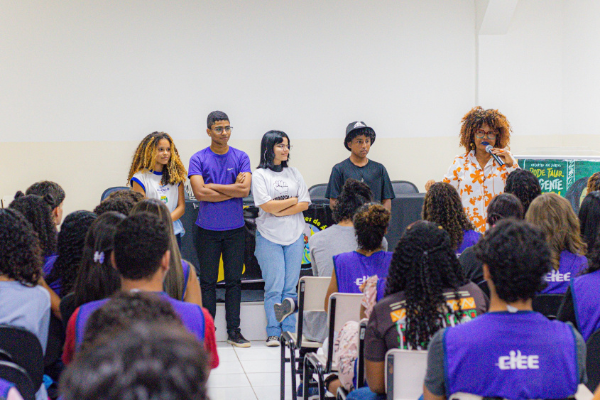 Coletivo de Estudantes Negros e Aliados na escola incentiva a ocupação de espaços. Foto: Caroline Cordeiro/ Ascom Semed