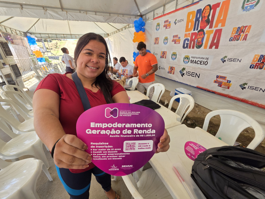 Jaqueline Melo, 27, é empreendedora de um Sex Shop. Foto: Beto Macário/ Secom Maceió
