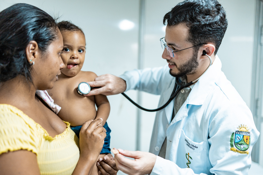 Nas unidades de saúde, as crianças contam com atendimento médico pediátrico e psicológico, além das ações dentro do Saúde da Gente. Foto: Secom Maceió