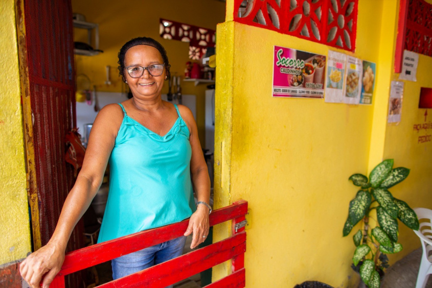 Maria do Socorro acredita que novo mercado trará mais fluxo de clientes (Foto: Alisson Frazão/Secom Maceió)