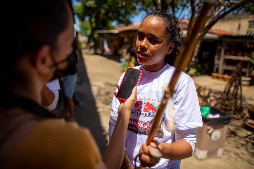 Thaís, 15 anos, participa há seis anos do projeto Abadá Capoeira (Foto: Alisson Frazão/Secom Maceió)