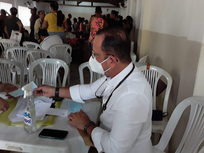 Atendimento médico para moradores do Pontal. Foto: Ascom SMS