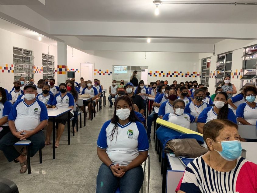 Visa promove ação educativa em escola do Jacintinho. Foto: Vigilância Sanitária