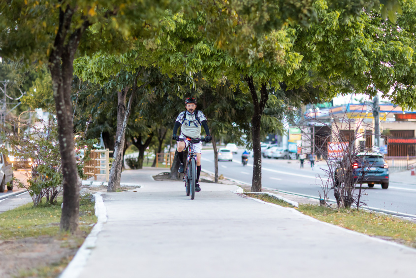 Ciclistas, pedestres e praticantes de atividades físicas já utilizam o espaço no dia a dia. Foto: Itawi Albuquerque/ Secom Maceio