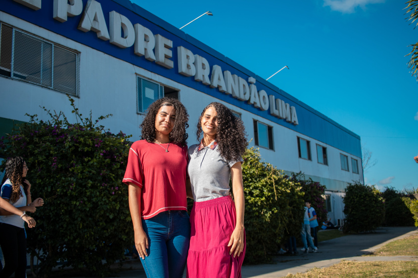 Allycia e a mãe, Amanda / Foto: Ascom Semed