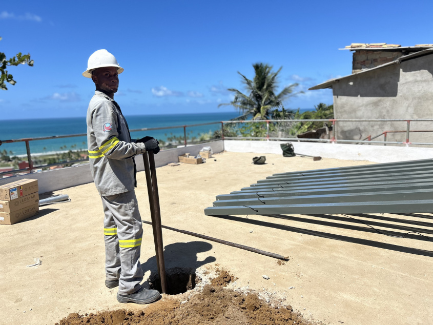 Postes do tipo girafinha serão instalados na Vila Emater. Foto: Débora Cândido Postes do tipo girafinha serão instalados na Vila Emater. Foto: Débora Cândido