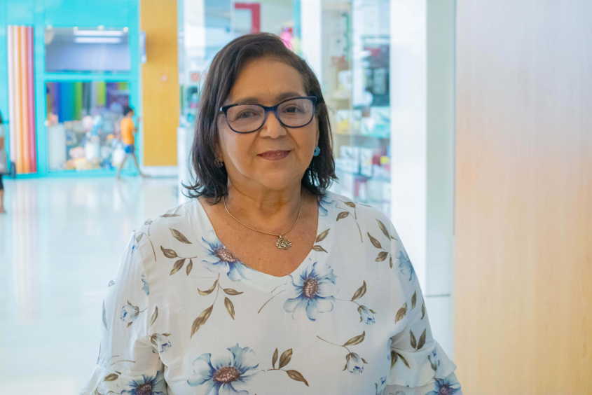 Professora Célia Viana trabalha há 37 anos na Educação. Foto: Hilderlan Oliveira/Ascom Semed