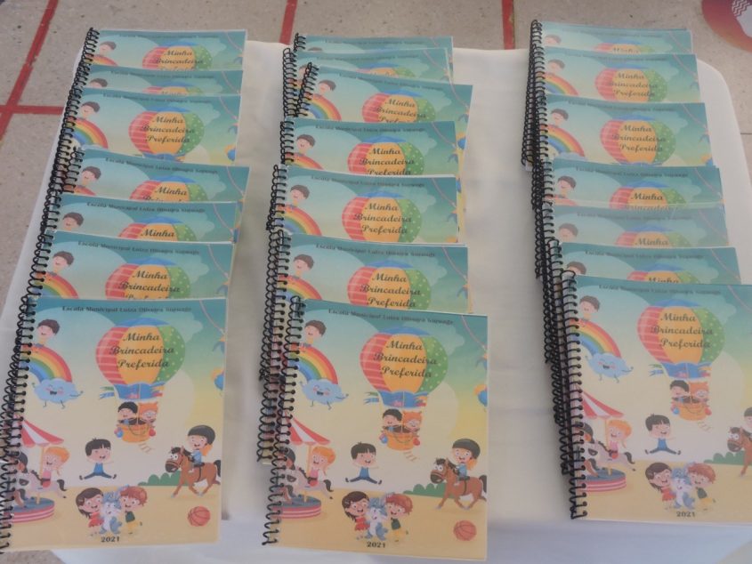 Escola realizou lançamento de livro didáticos produzidos por alunos e professores. Foto: Cortesia