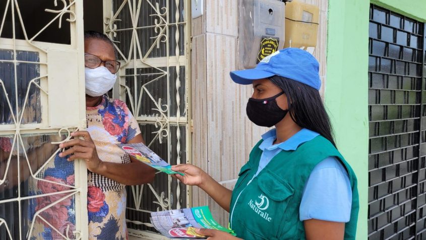 Josinete Silva recebeu orientações e relatou que cuida da região em que reside. Foto: Ascom Sudes