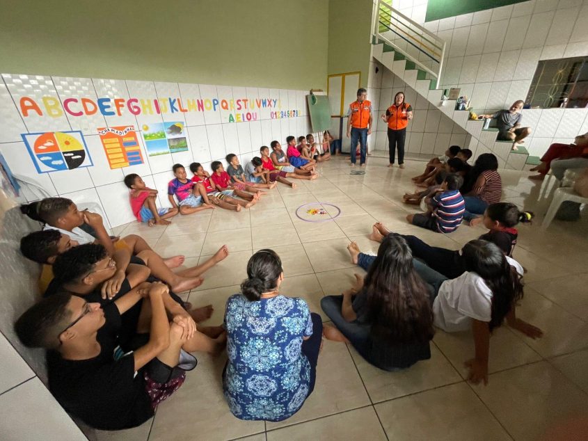 Bate-papo interativo aconteceu no Projeto Educacional Solidário. Foto: Marcelle Limeira/Ascom Defesa Civil