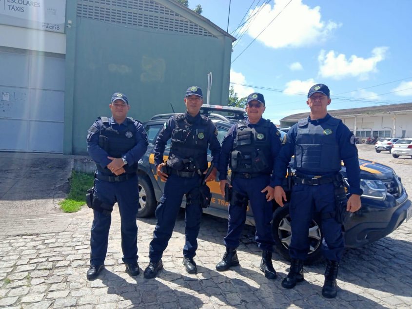 Agentes municipais de segurança pública realizam, diariamente, cerca de 20 ações dando suporte à SMTT. Foto: Izabel Lopes / Ascom Semscs