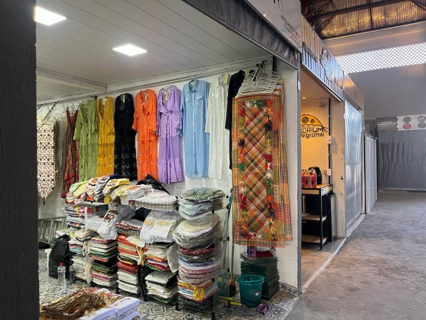 Mercado 31 possui 119 lojas voltadas para o artesanato, cultura, lazer e culinária alagoana (Foto: João Ferro/Ascom Semtabes)