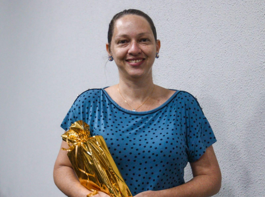 Mayanne Cedrin, recebeu o título de Professora orientadora. Foto: Natália Luísa/ Ascom Semed