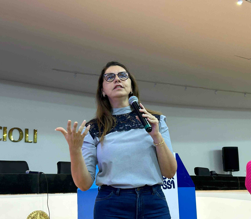 Secretária Jó Pereira reforçou a importância de participar da democracia / Foto: Ascom Semed