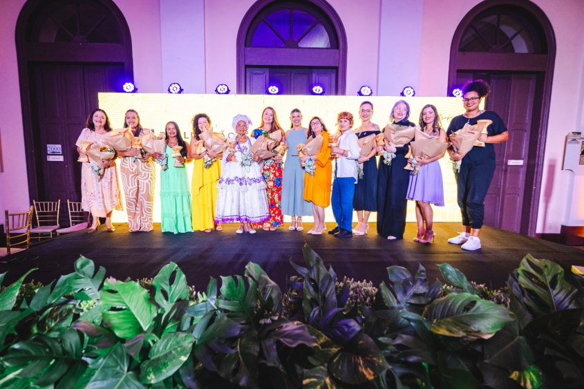 Solenidade na Associação Comercial homenageou 13 mulheres com o Troféu Selma Bandeira. Foto: Jonathan Lins