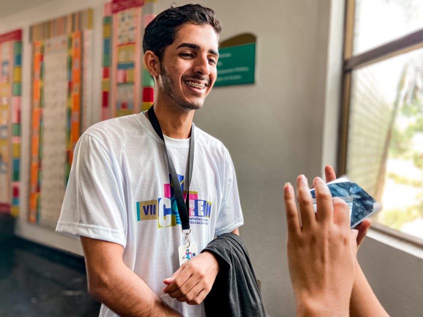 Estudante de pedagogia, José Matheus, participou da VII COMEM. Foto: Ascom Semed